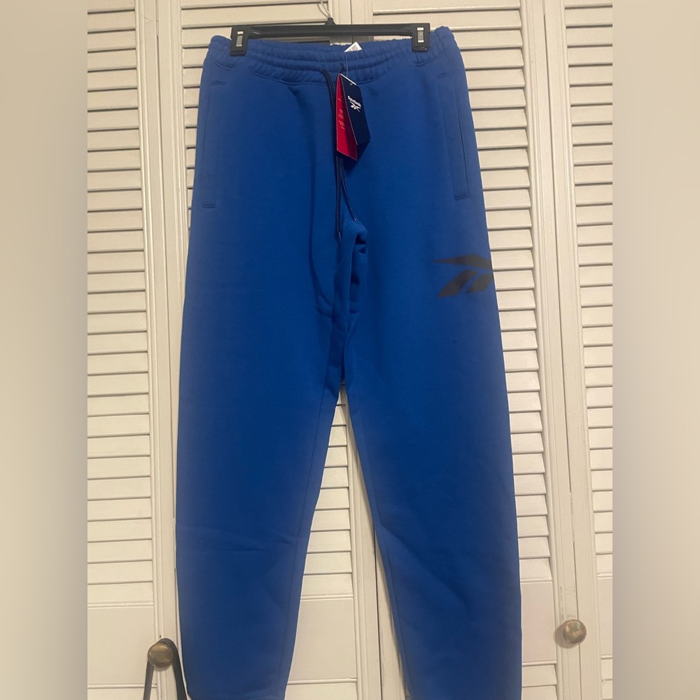 Nwt blue Reebok sweat pants size small